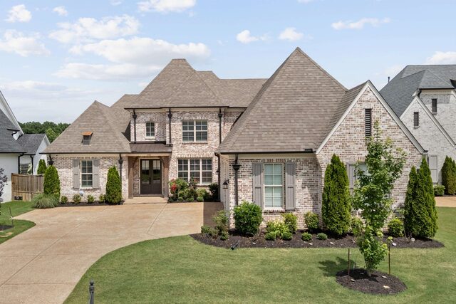 1350 Belfair