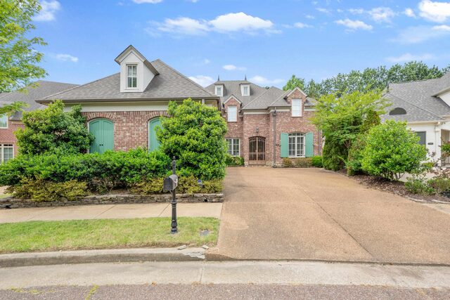 1634 Laurel Knoll