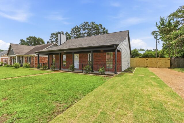 7599 Valley Glen
