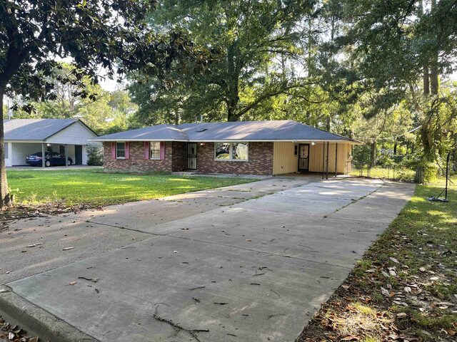 3643 Big Bend