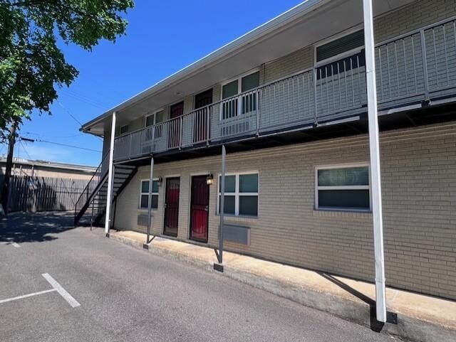 1616 Monroe