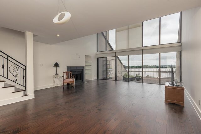 377 Riverbluff