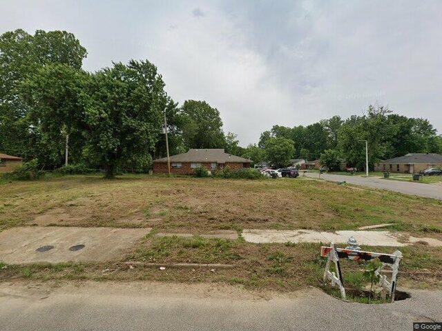 3250 Forest Brook