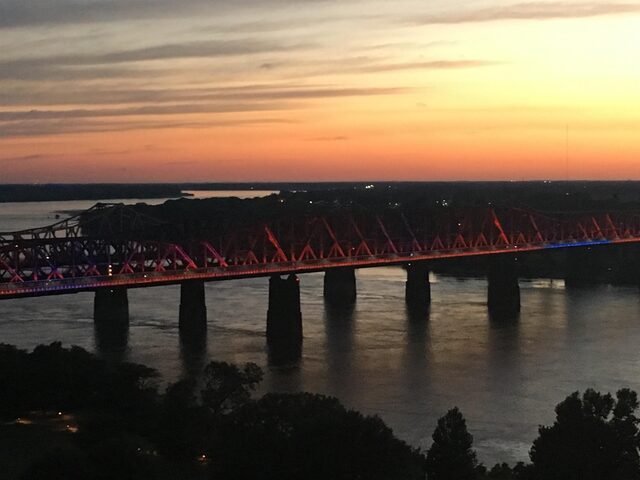 717 Riverside