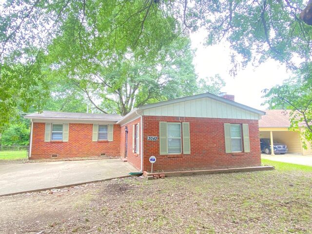 3042 Curtis