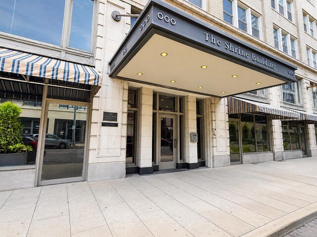 66 Monroe