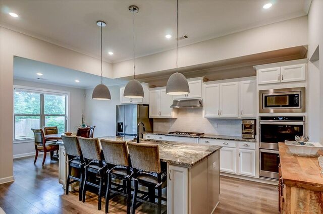 4684 Kings Forest