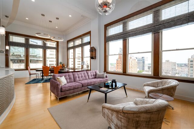66 Monroe