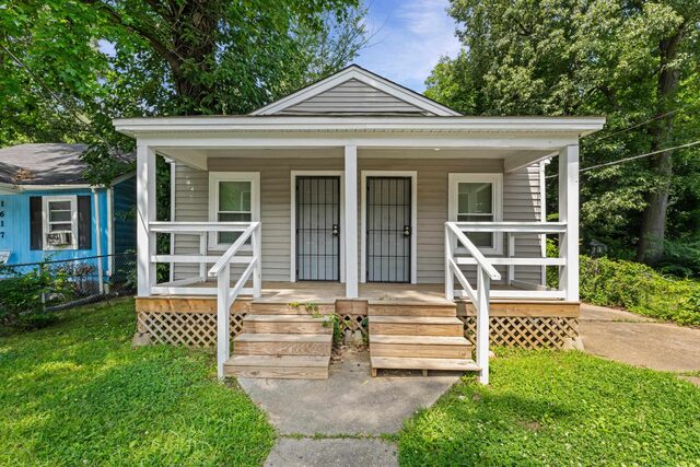 1621 Oakwood