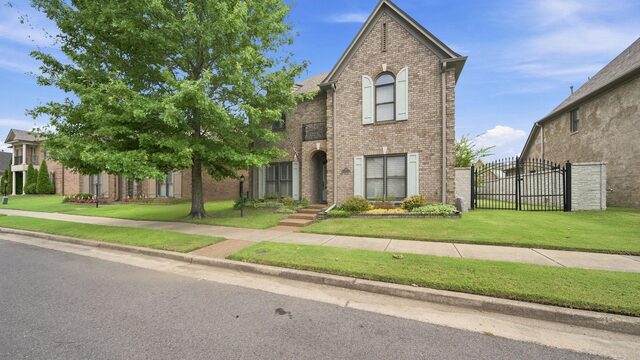 5309 Spruce View