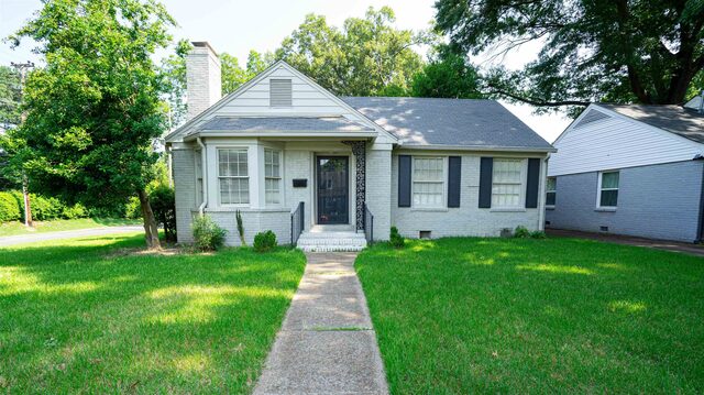 380 Holmes