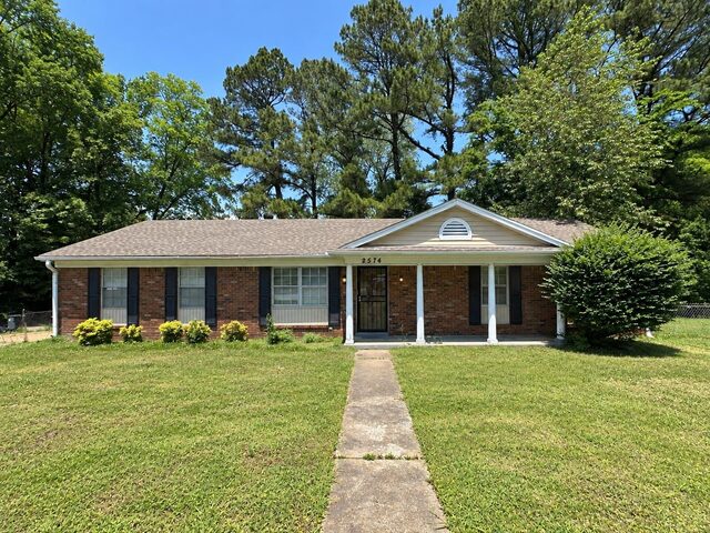 2574 St Elmo