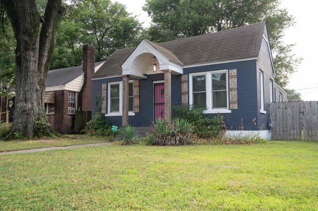 855 Maury