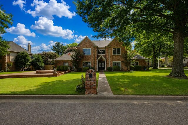 9533 Dogwood Estates