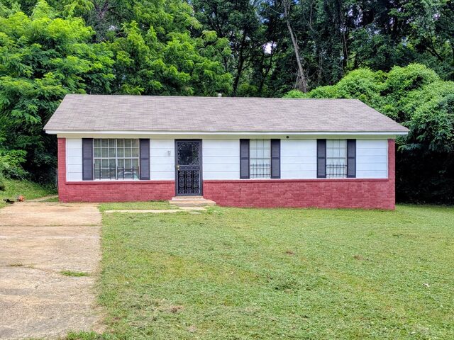 1822 Cedarhurst