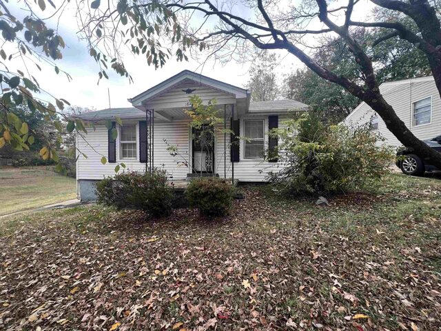 1823 Cedarhurst