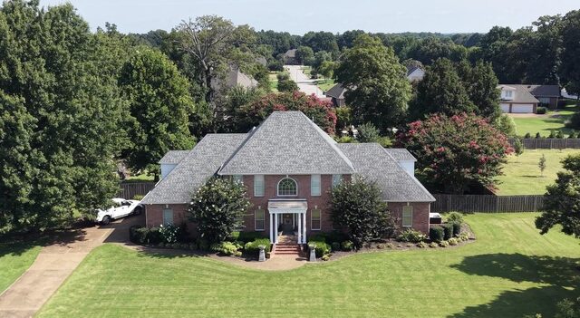 37 Crownpointe Cove