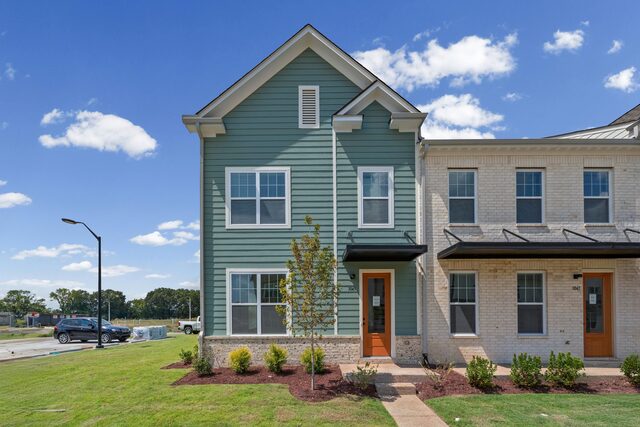 3045 Portage