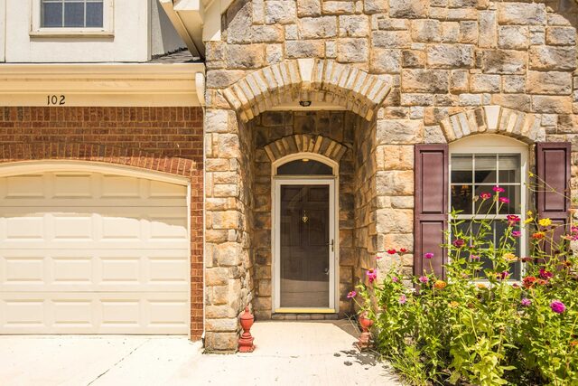 1601 Dexter Grove