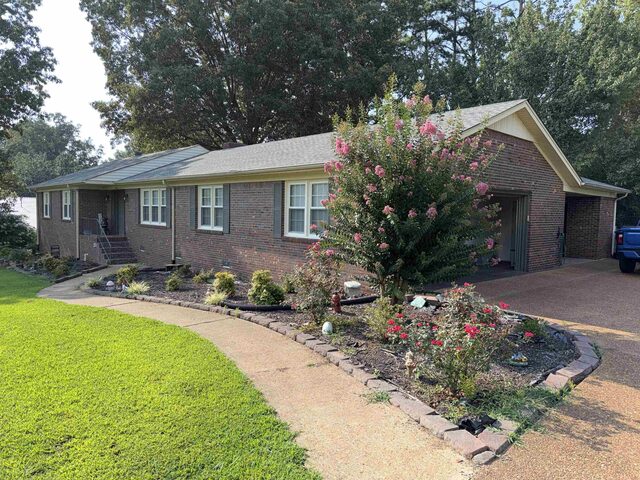 190 Poplar