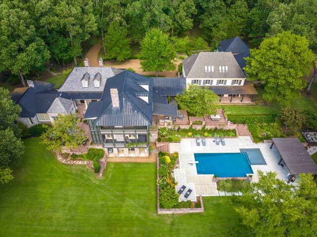 8891 Forest Meadow
