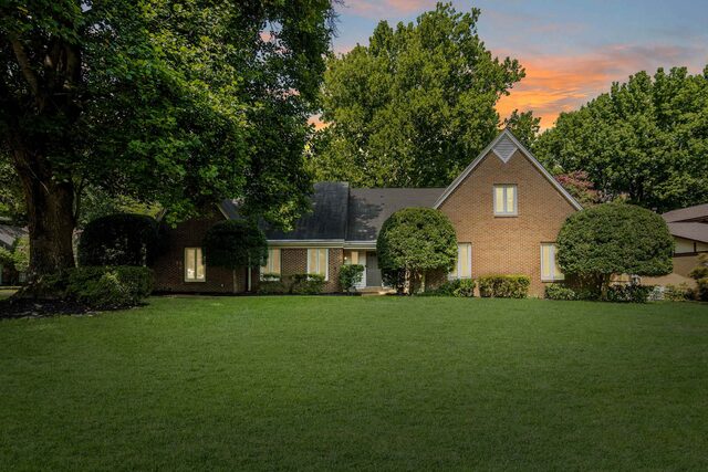 2209 Thornwood