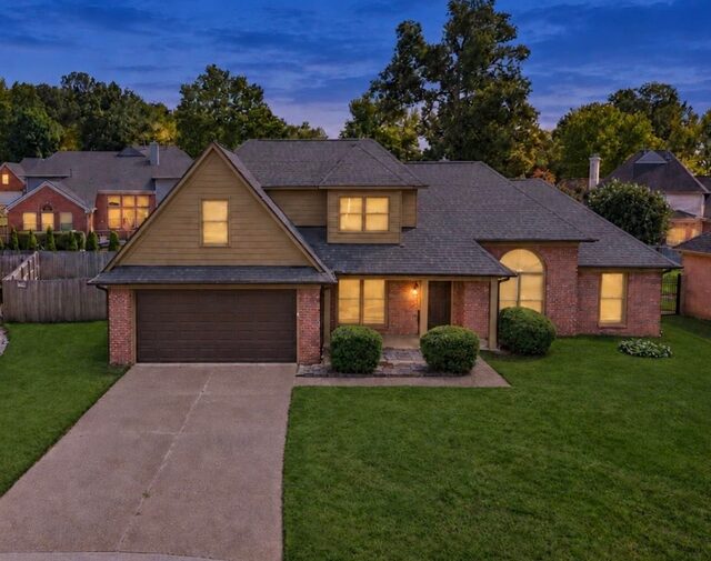 3180 Hedgemore