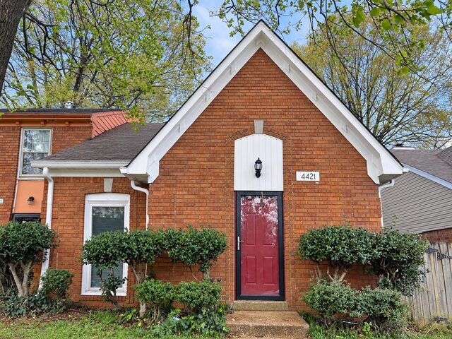 4421 Forest Valley
