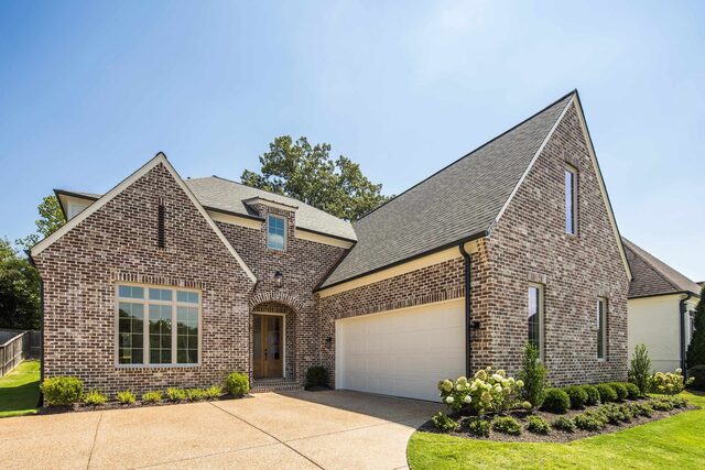 3406 Village Cross