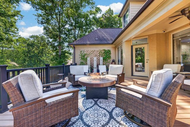4426 Ravenwood Oak