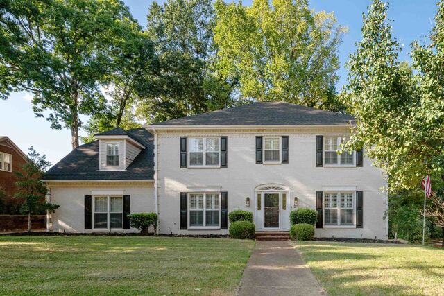 8222 Dogwood