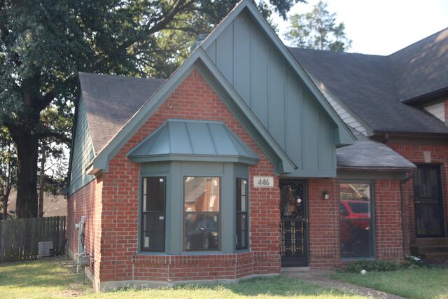 4416 Forest Valley