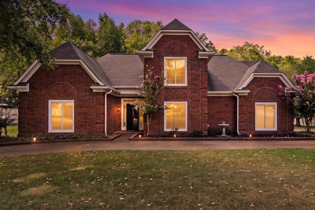 3851 Davies Manor
