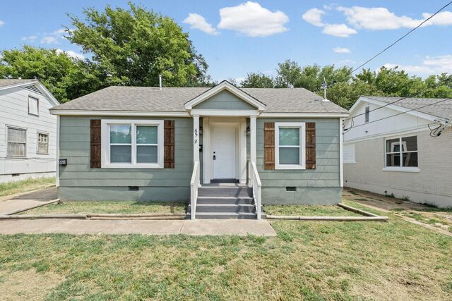 658 Hillcrest
