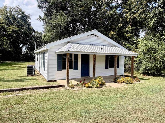 207 Magnolia