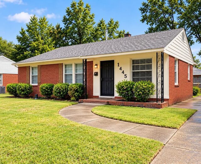 1445 Dearing