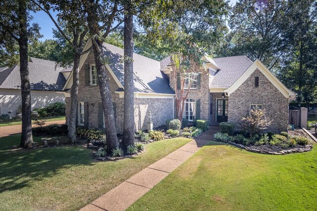 190 Ivy Brook