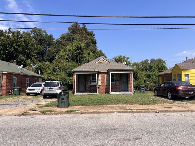 2606 Deadrick