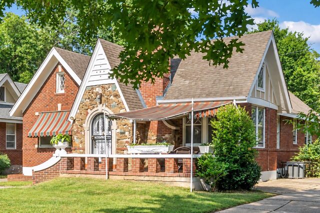 910 Kensington