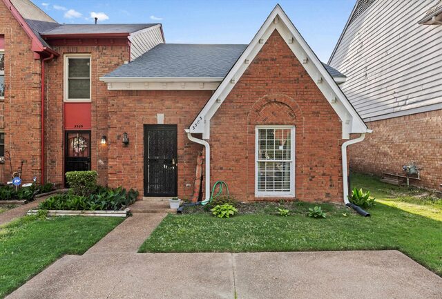 3585 Bishops Gate