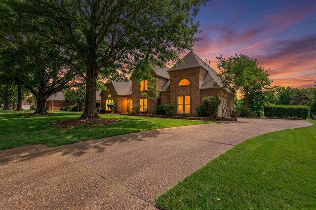 2660 Dibrell Trail