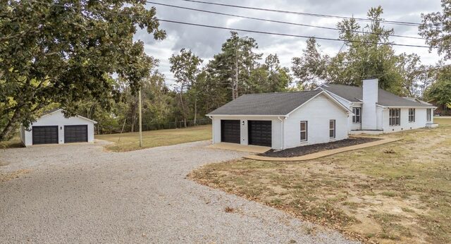 900 Pinhook