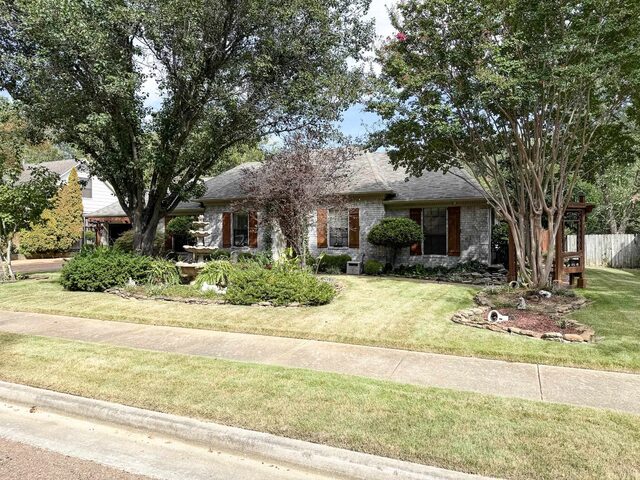 3038 Yates