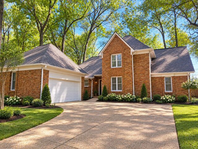 880 Fair Oaks