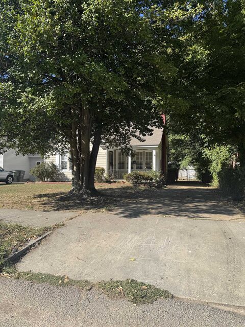 3818 Faxon